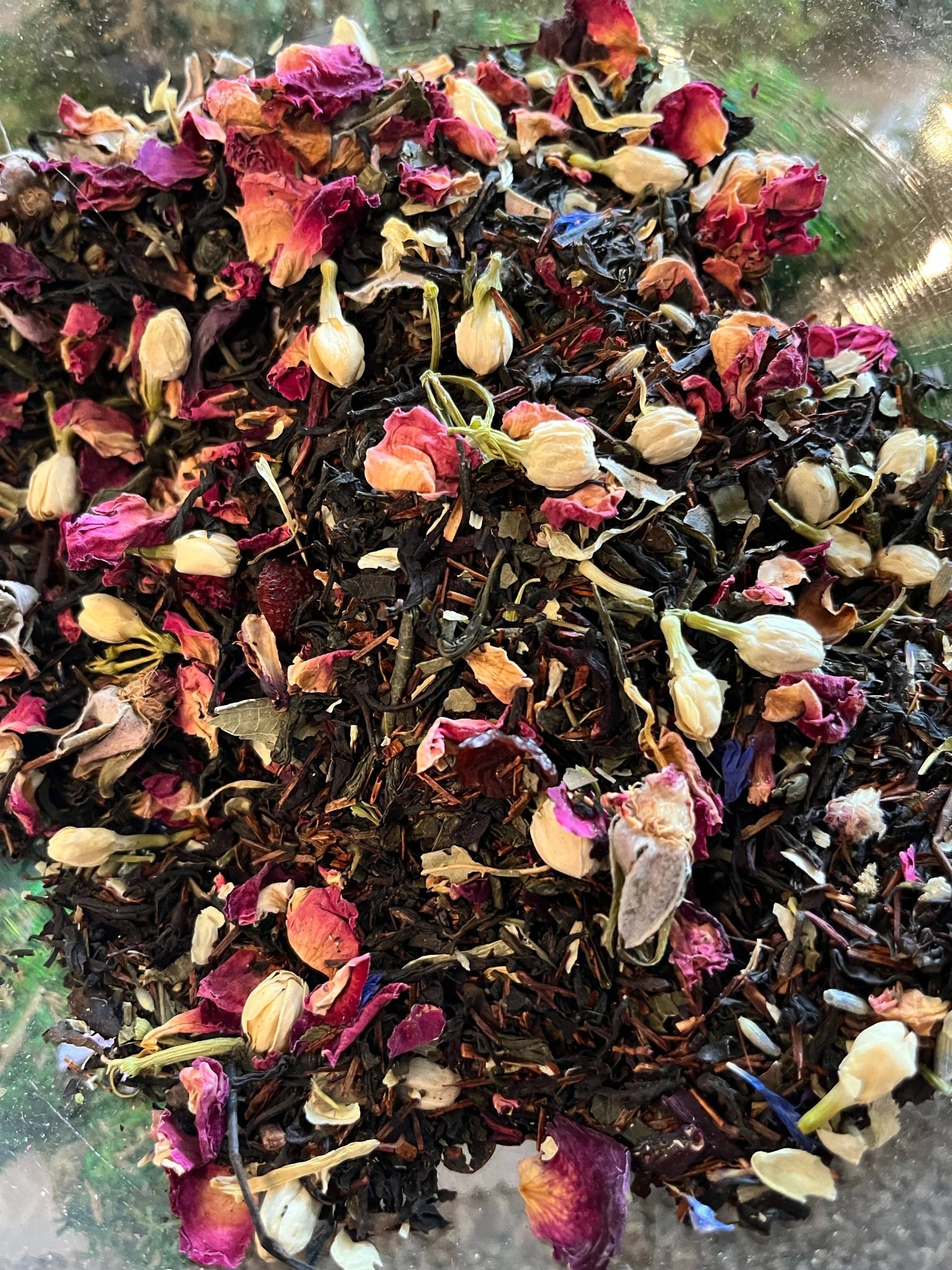 Aphrodite’s Apple Love Spell Set. Anointing Elixer, Love Invoking Blend w/Spell work, Crystal Spoon,Spell Candle,Rose Quartz  and Tea!