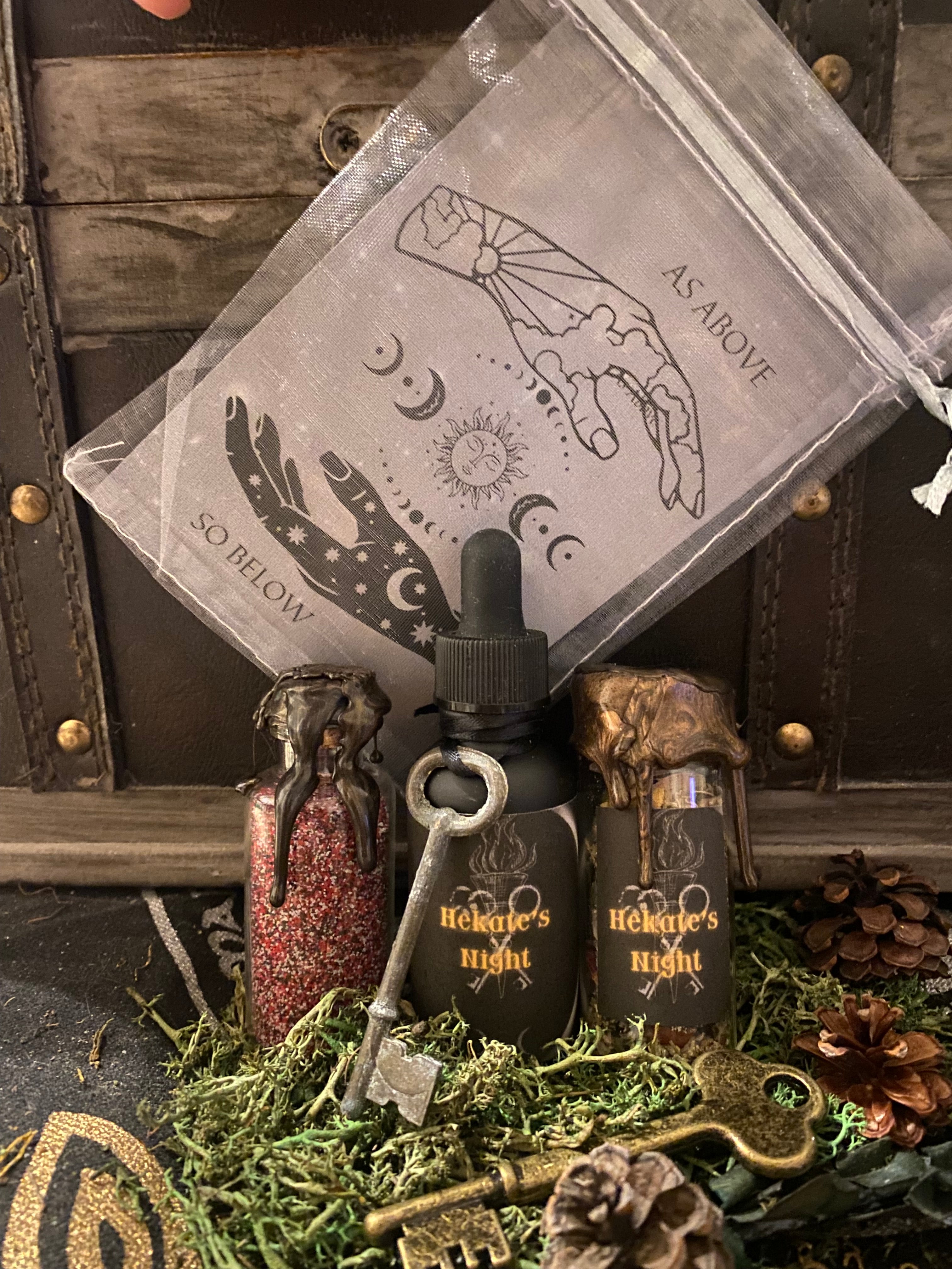 Hekate's Night Ritual Set with Invocation & Black Onyx Crystal.Work w/ Hekate on the Dark Moon and the 30th of the month,Hekate’s Night