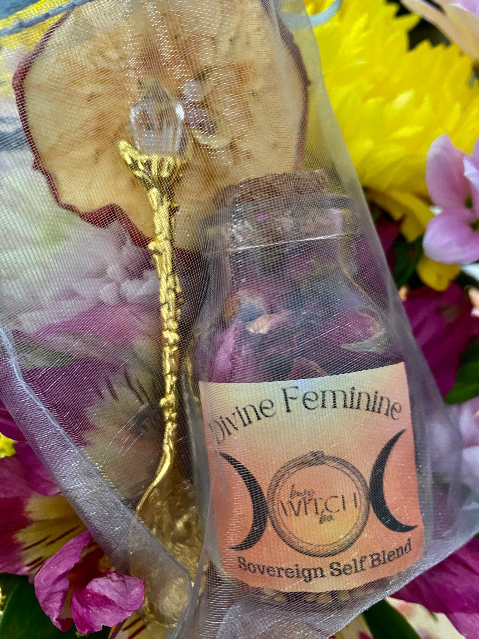 Reclaim Your Sovereignty with this Goddess Sovereign Self Ritual Work Blend