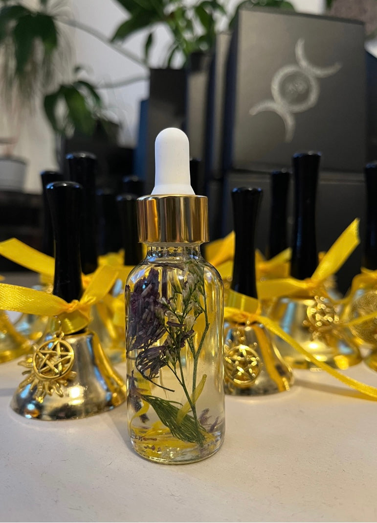 Summer Solstice Season Anointing Oil created for your ritual and spell work during the Radiant Season includes a Yellow Citrine Crystal