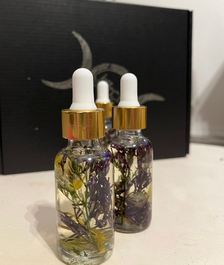 Summer Solstice Season Anointing Oil created for your ritual and spell work during the Radiant Season includes a Yellow Citrine Crystal